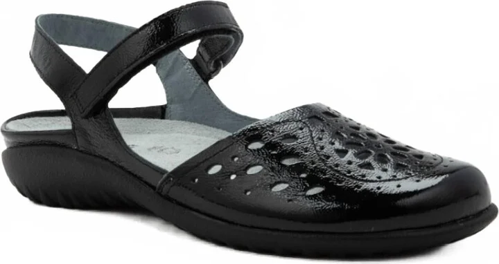 Women Arataki Sandals In Black