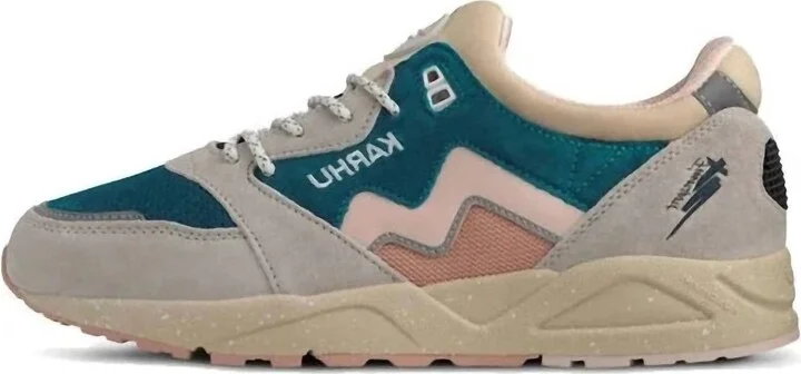 Women Aria 95 Sneaker In Silver Lining Peach Whip