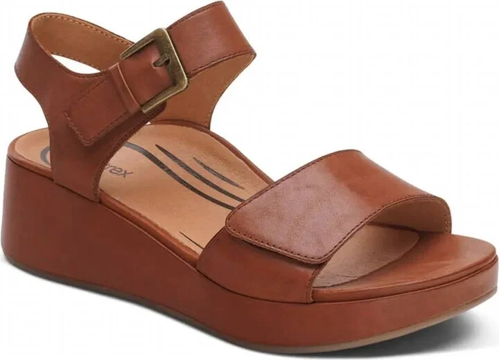 Women Ariel Wedge Sandal In Dark Brown