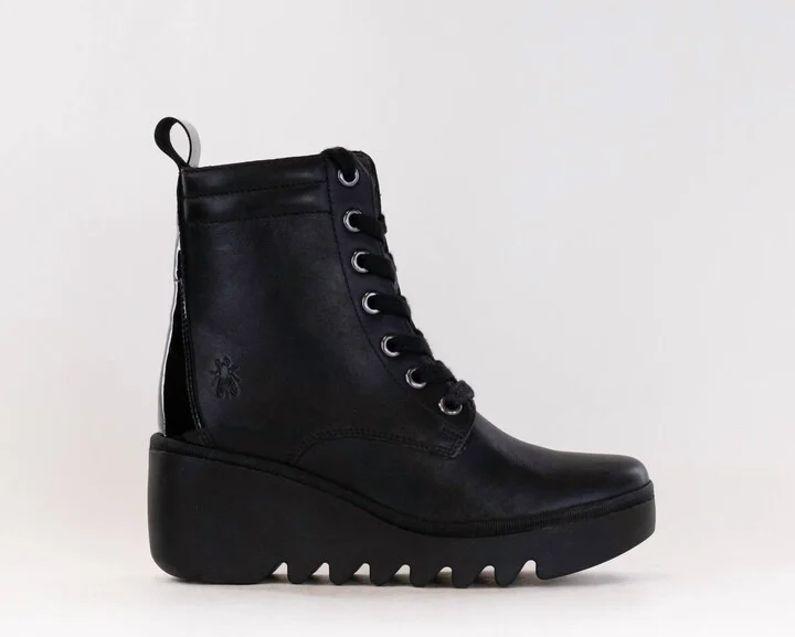 Women Biaz 329 Fly Shoe In Black