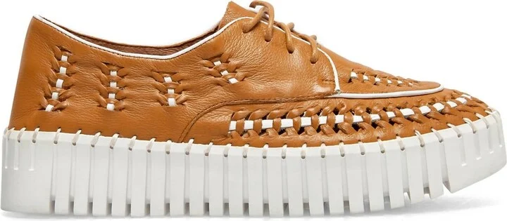 Women Brodies Sneaker In Tan & White