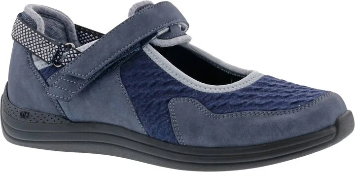 Women Buttercup Shoes In Navy Combo