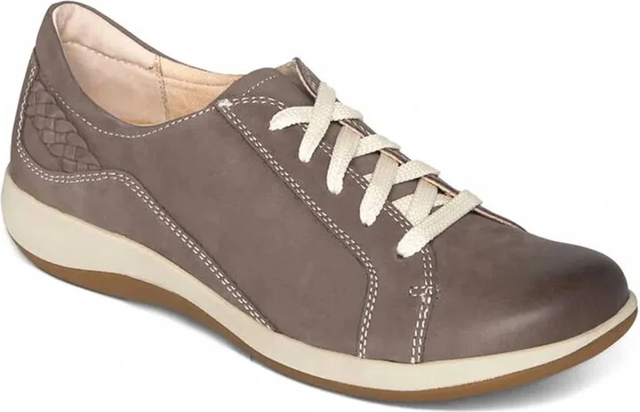 Women Dana Lace Up Oxford In Warm Grey