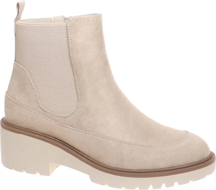 Women Danielle-6 Booties In Wheat