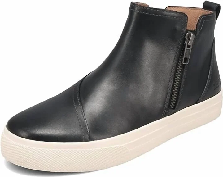 Women Double Up Boot In Black
