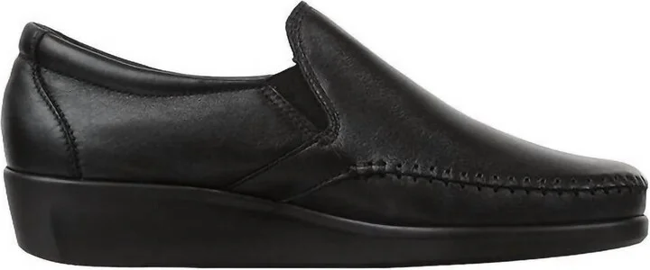 Women Dream Loafer Slip-On - Narrow Width In Black