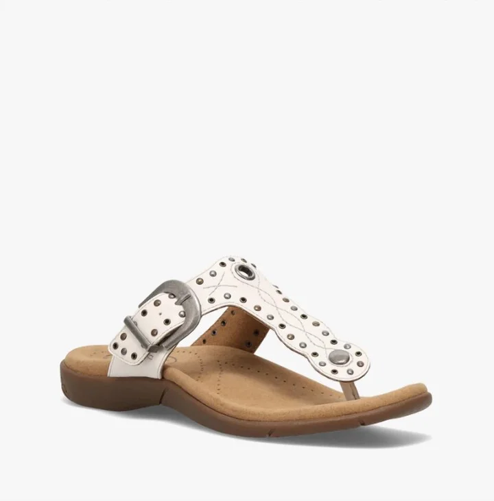 Women Flash Sandal In White