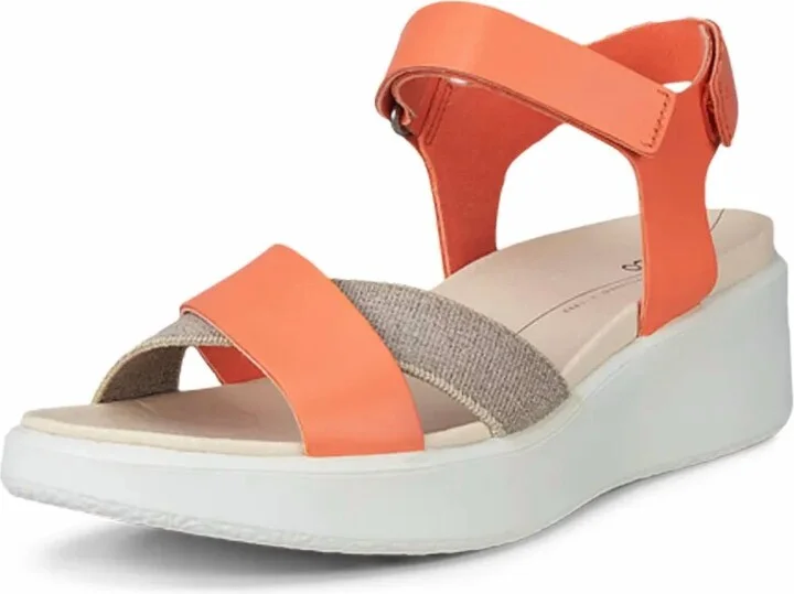Women Flowt Sandal In Coral