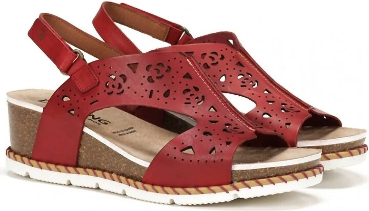 Women Gold Sandal In Texas Carmin