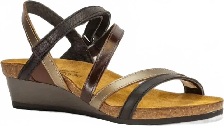 Women Hero Wedge Sandal In Black/brown