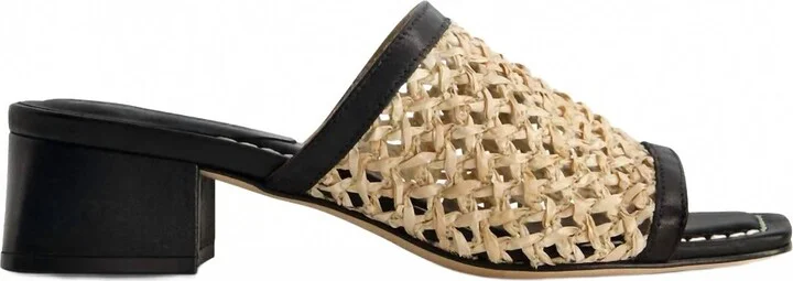 Women Jenne Heeled Slide Sandal In Black/palha
