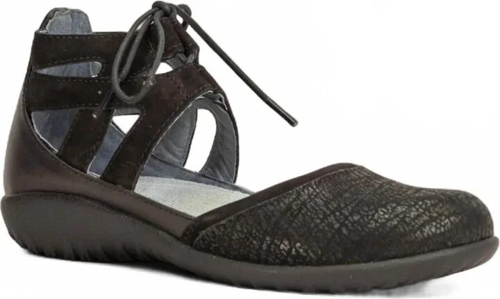 Women Kata Sandals In Black