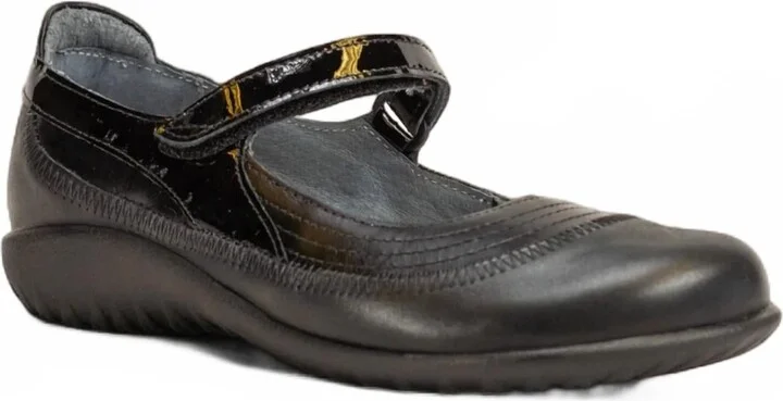 Women Kirei Shoes In Shiney Black Patent