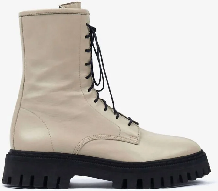 Women Kosmic Lace-Up Boots In Beige