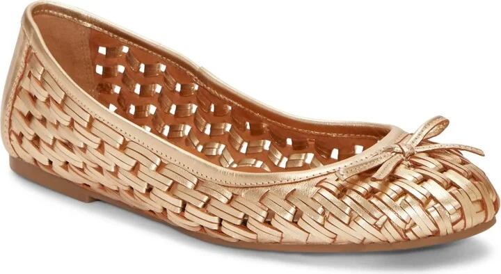 Women Mogeni Flats Shoes In Platino Metallic