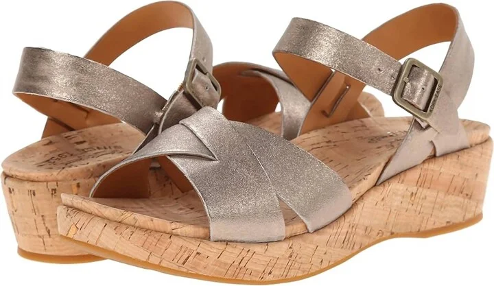 Women Mryna Sandal In Gold