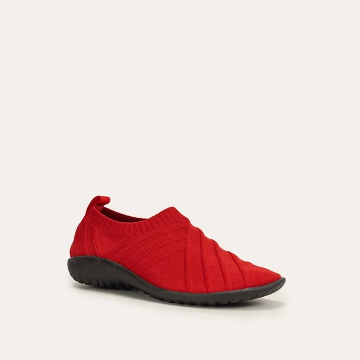Women Okahu Sneaker In Red