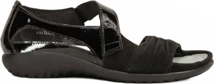 Women Papaki Sandals In Black Velvet/patent