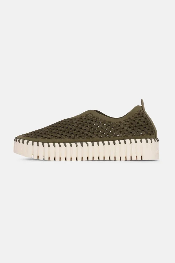 Women Platform Tulip Slip-On Shoes In Deep Olive