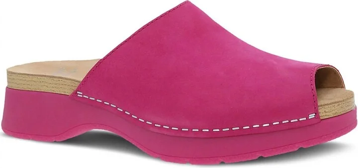 Women Ravyn Slip On Sandal In Fuchsia