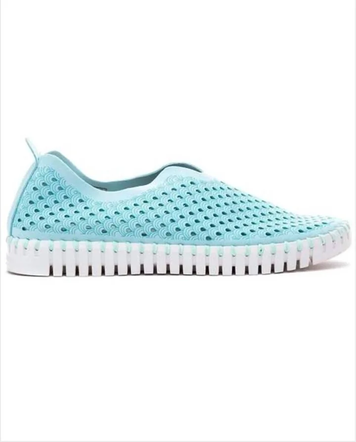 Women Tulip Shoes In Sapphire