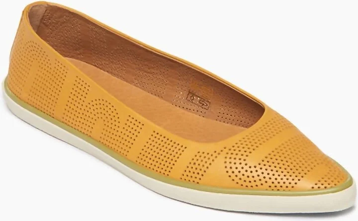 Women Usha Shoe In Ambra