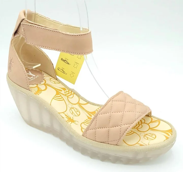 Women Yaru Wedge In Nude/pink