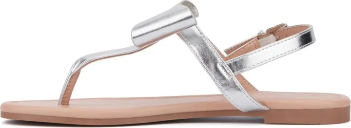 Women's Abril Flat Sandal - Image 9
