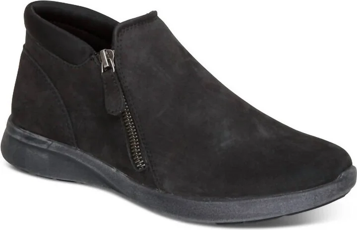 Women's Addie Arch Support Boot In Black