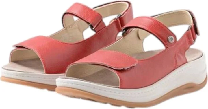 Women's Adura Sandals In Red