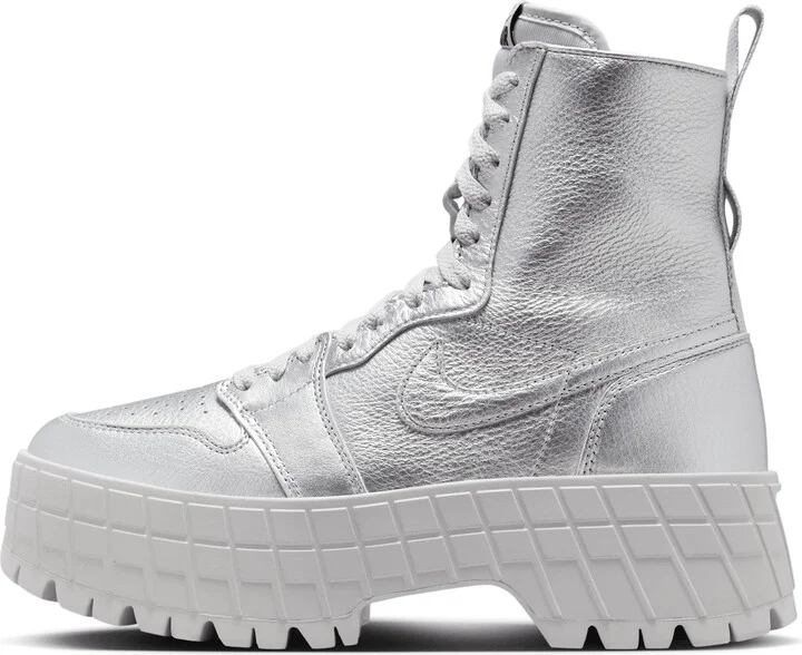 Women's Air Jordan 1 Brooklyn Boots in Grey | FJ5737-002