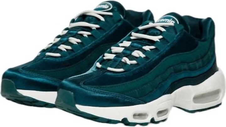 Women's Air Max 95 Sneakers In Dark Atomic Teal