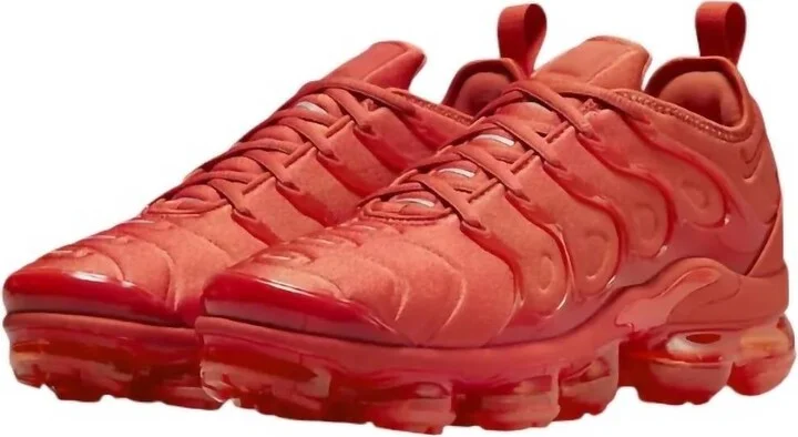 Women's Air Vapormax Plus Sneakers In Mantra Orange/cinnabar-Orange