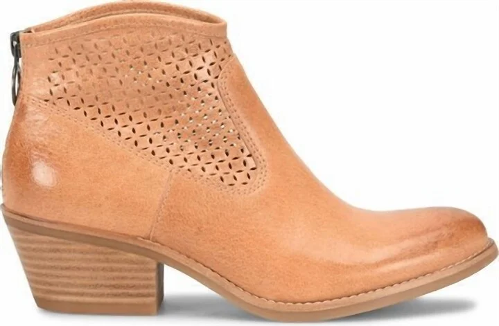 Women's Aisley Boot In Apricot Tan