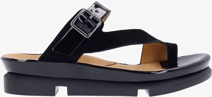 Women's Alanza Sandal In Black Suede Patent