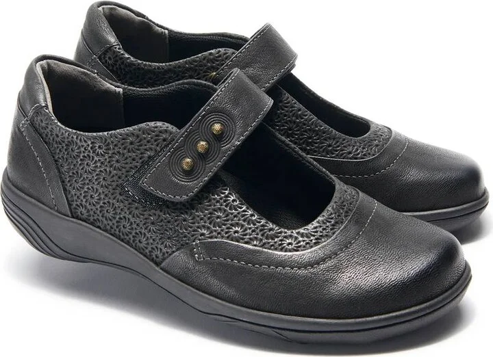 Women's Aloe Mary Jane Shoes In Black Leather