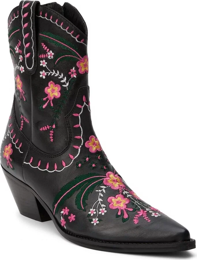 Women's Amber Western Bootie In Black