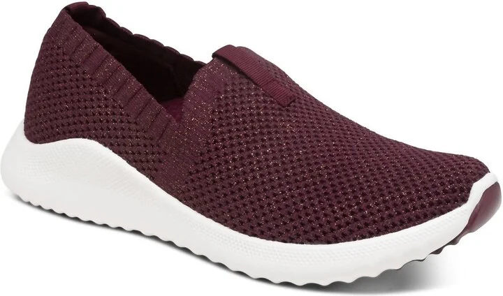 Women's Angie Sneakers In Burgundy