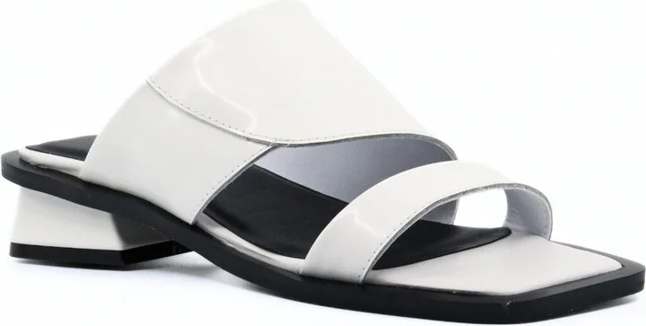 Women's Angle Mule In White