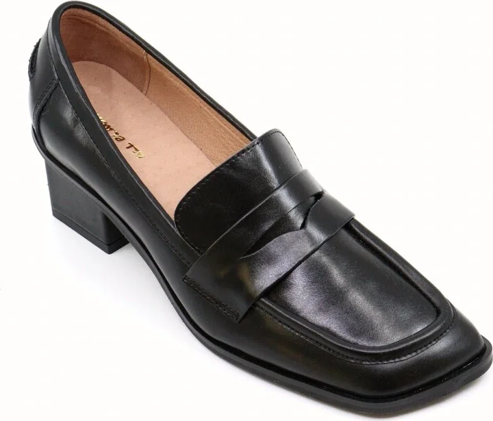 Women's Angle Princess Loafer In Black