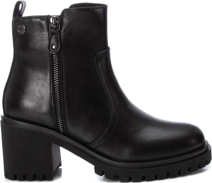 Women's Ankle Booties In Black