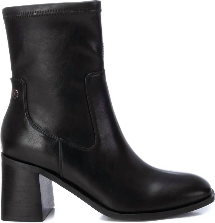 Women's Ankle Booties In Black