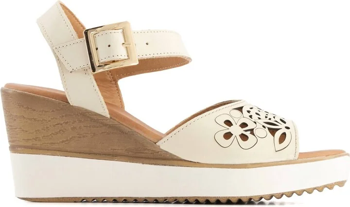 Women's Ankle Strap Sandal In Ivory
