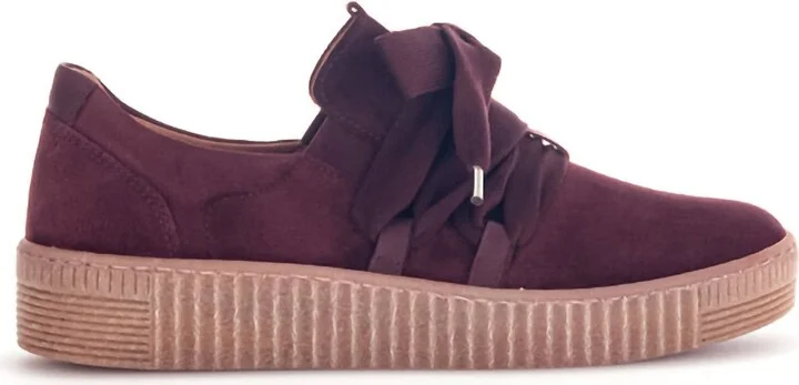 Women's Ashley Bow Sneaker In Merlot