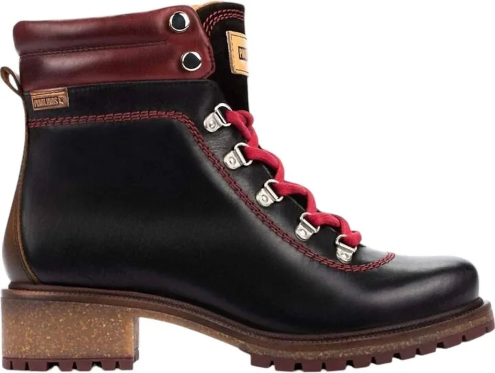 Women's Aspe Boots In Black Leather