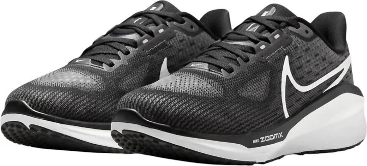 Women's Athletic Shoes In 001