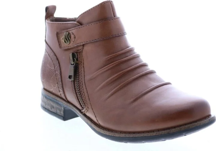 Women's Avani Buckeye Ankle Bootie In Almond