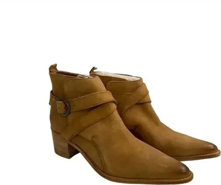 Women's Back Loop Heeled Ankle Boot In Tan