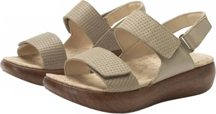 Women's Bailee Woven Sandals In Taupe