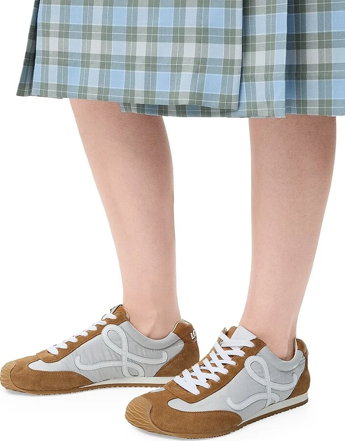 Women's Ballet Runner 2.0 Low-Top Sneakers - Grey White Tan - Size 6 - Image 5